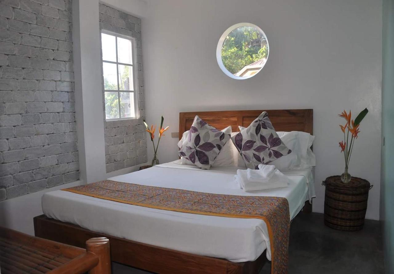Stone Creek House Bed and Breakfast Romblon Eksteriør billede