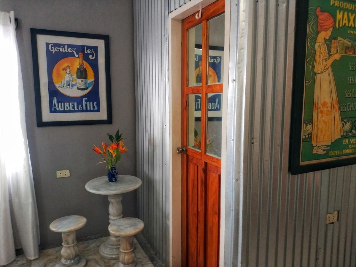 Stone Creek House Bed and Breakfast Romblon Eksteriør billede