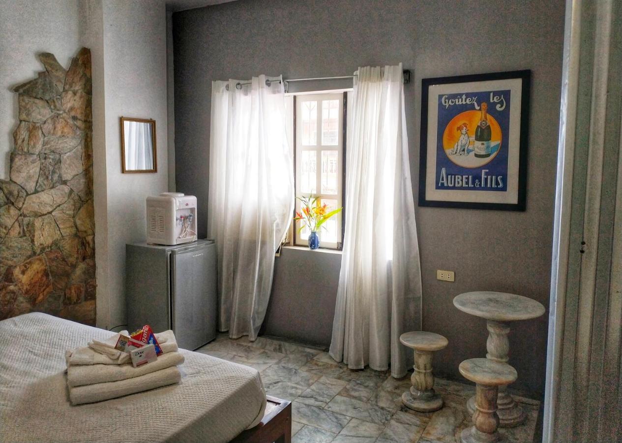 Stone Creek House Bed and Breakfast Romblon Eksteriør billede