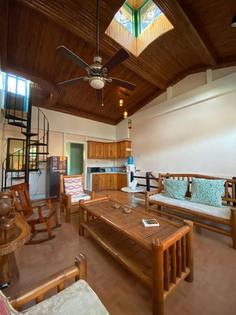 Stone Creek House Bed and Breakfast Romblon Eksteriør billede